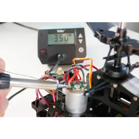 Weller WE 1010 (T0053298699) Stazione Di Saldatura Digitale A 1 Canale, 70 Watt / 230 Volt, Intervallo Di Temperatura Da 100 ° C A 450 ° C, Blu 4 Weller WE 1010 (T0053298699) Stazione Di Saldatura Digitale A 1 Canale, 70 Watt / 230 Volt, Intervallo Di Temperatura Da 100 ° C A 450 ° C, Blu - immagine 2