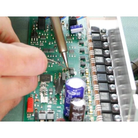 Weller WE 1010 (T0053298699) Stazione Di Saldatura Digitale A 1 Canale, 70 Watt / 230 Volt, Intervallo Di Temperatura Da 100 ° C A 450 ° C, Blu 5 Weller WE 1010 (T0053298699) Stazione Di Saldatura Digitale A 1 Canale, 70 Watt / 230 Volt, Intervallo Di Temperatura Da 100 ° C A 450 ° C, Blu - immagine 3