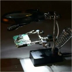 Stazione Di Saldatura Di Terza Mano 5LED Supporto Per Lente D'ingrandimento Con Morsetto Per Modellazione Di Riparazione Di Saldatura - Nero 8 Stazione Di Saldatura Di Terza Mano 5LED Supporto Per Lente D'ingrandimento Con Morsetto Per Modellazione Di Riparazione Di Saldatura - Nero -ProSald Italia 78971288 3